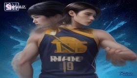 NBA巨星詹姆斯穿着湖人紫金球衣在球场上指挥进攻，神情专注，背景是灯火辉煌的球场和密集的观众席